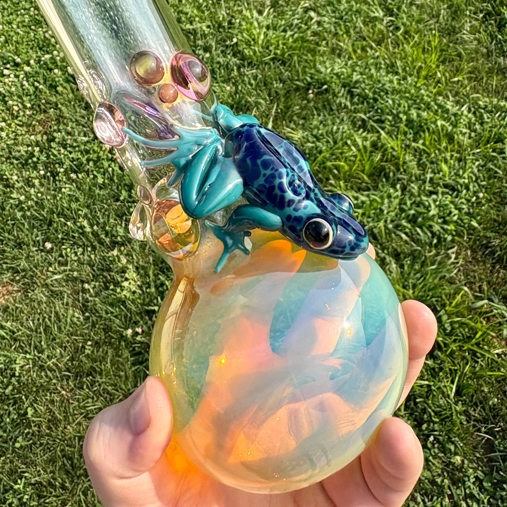 Grinder Glass Frog Tube