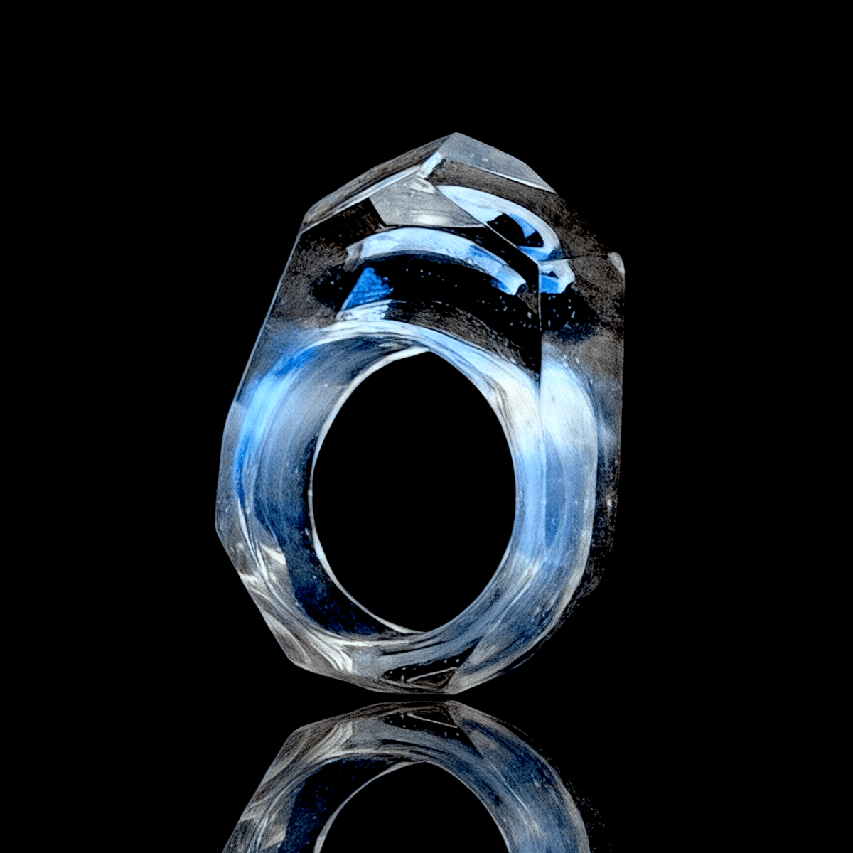 Chaka Glass Signet Ring (8.8)