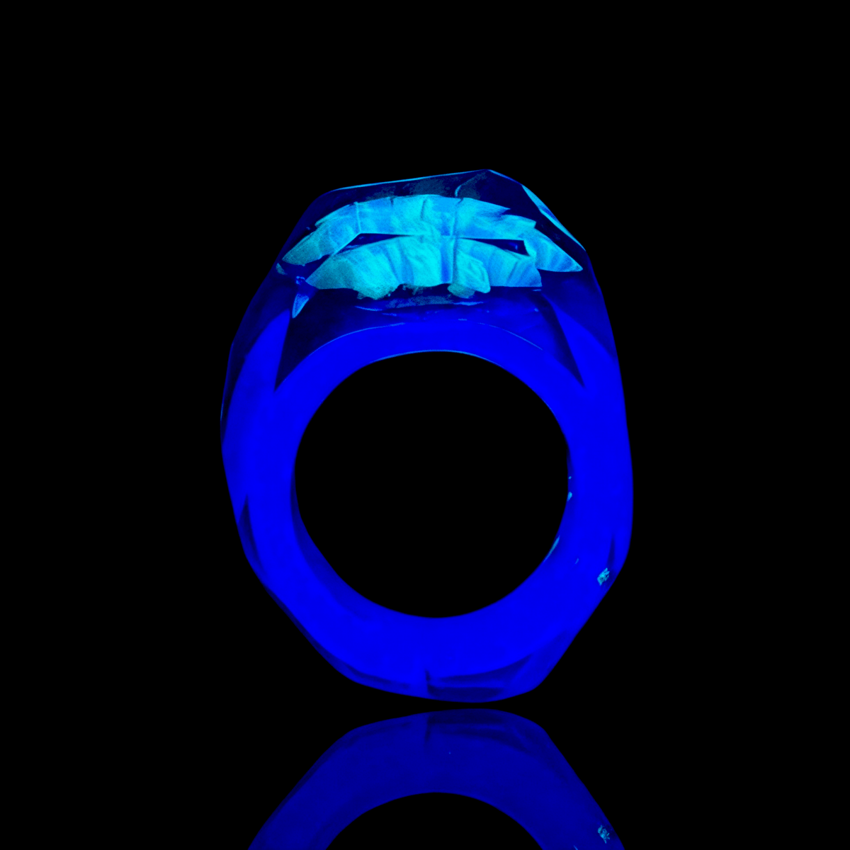 Chaka Glass Signet Ring (8)